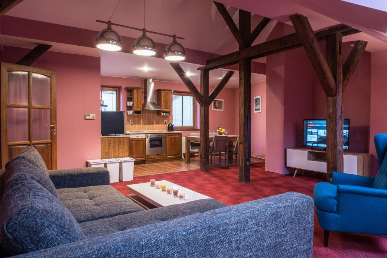 Spacious And Quiet Attic Flat In Centre Prague Ngoại thất bức ảnh